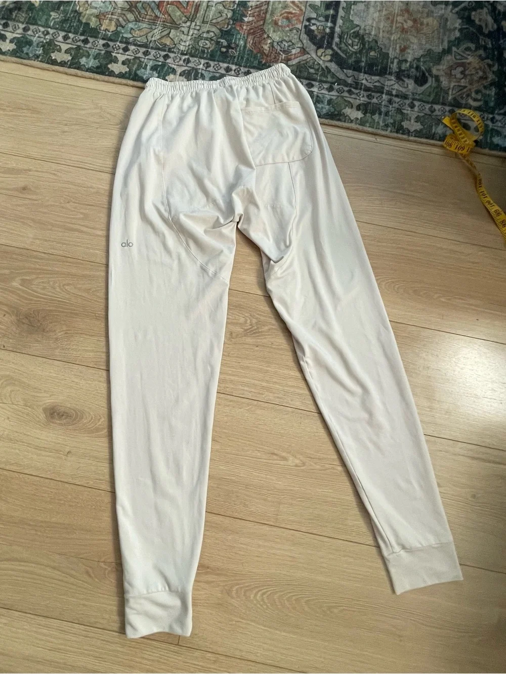 Alo Yoga size Small woman's jogger pants